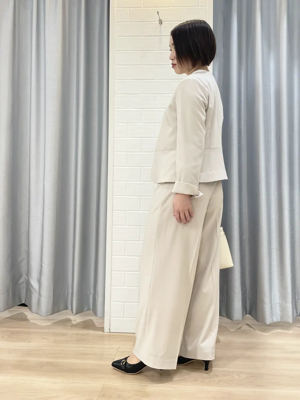 ANY SIS 丸岡 コーディネート画像