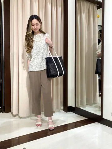 ANY SIS STAFF コーディネート画像