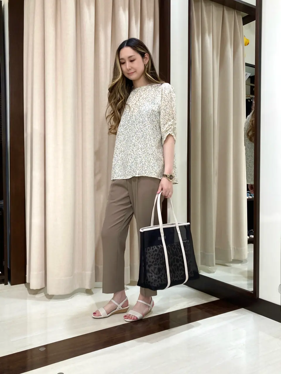 ANY SIS STAFF コーディネート画像