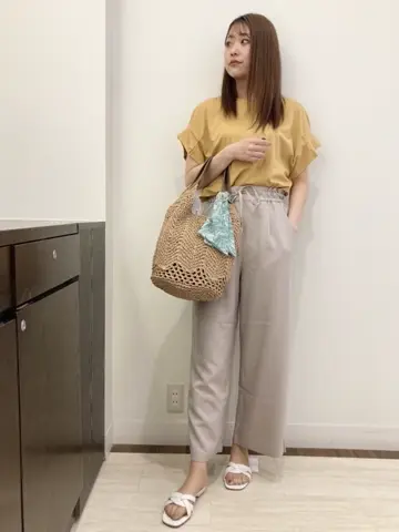 ANY SIS スタッフ コーディネート画像