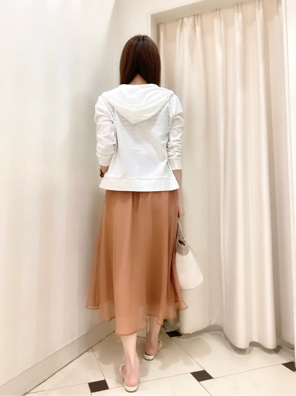 ANY SIS 金井 コーディネート画像