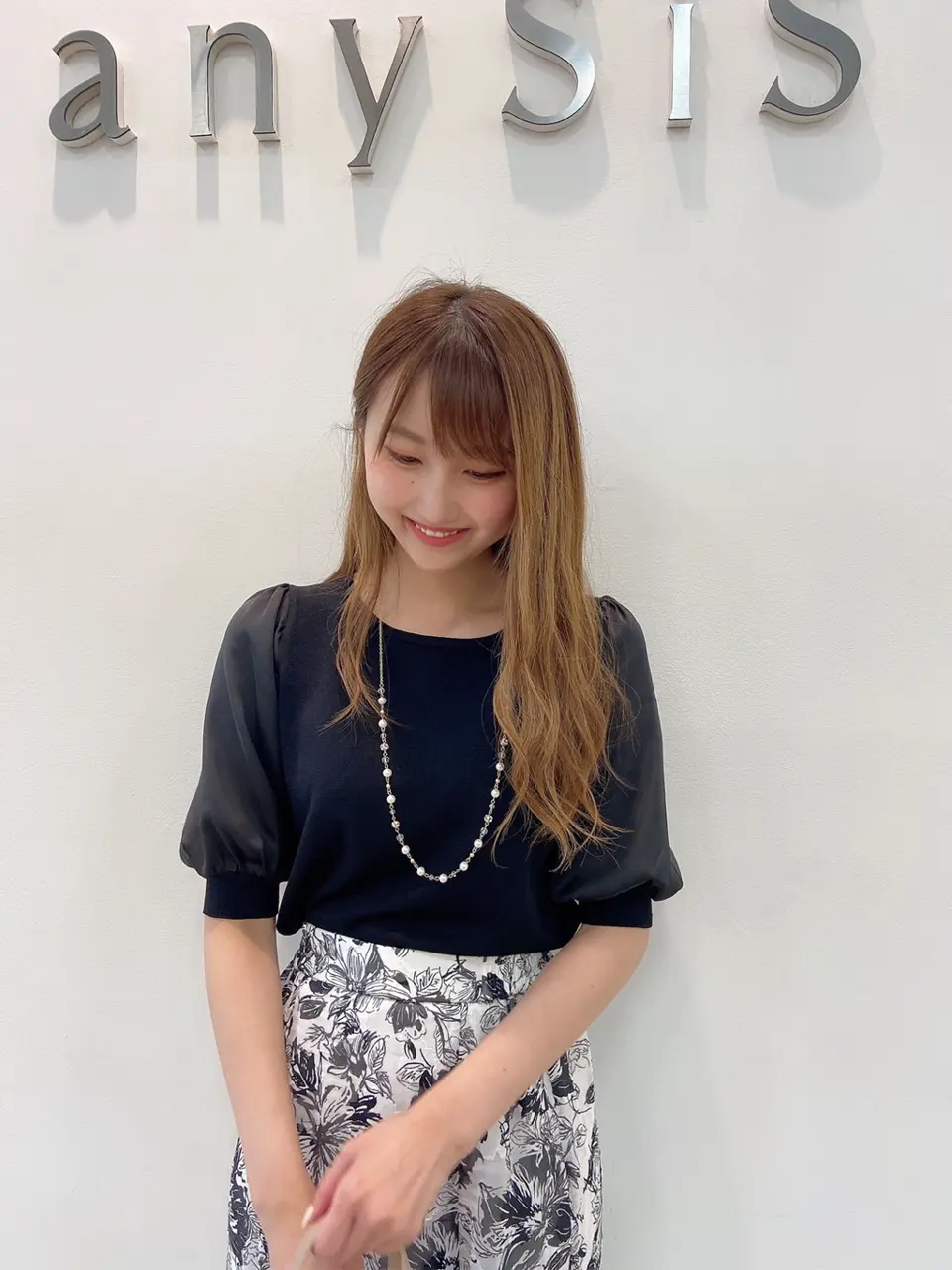 ANY SIS スタッフ コーディネート画像