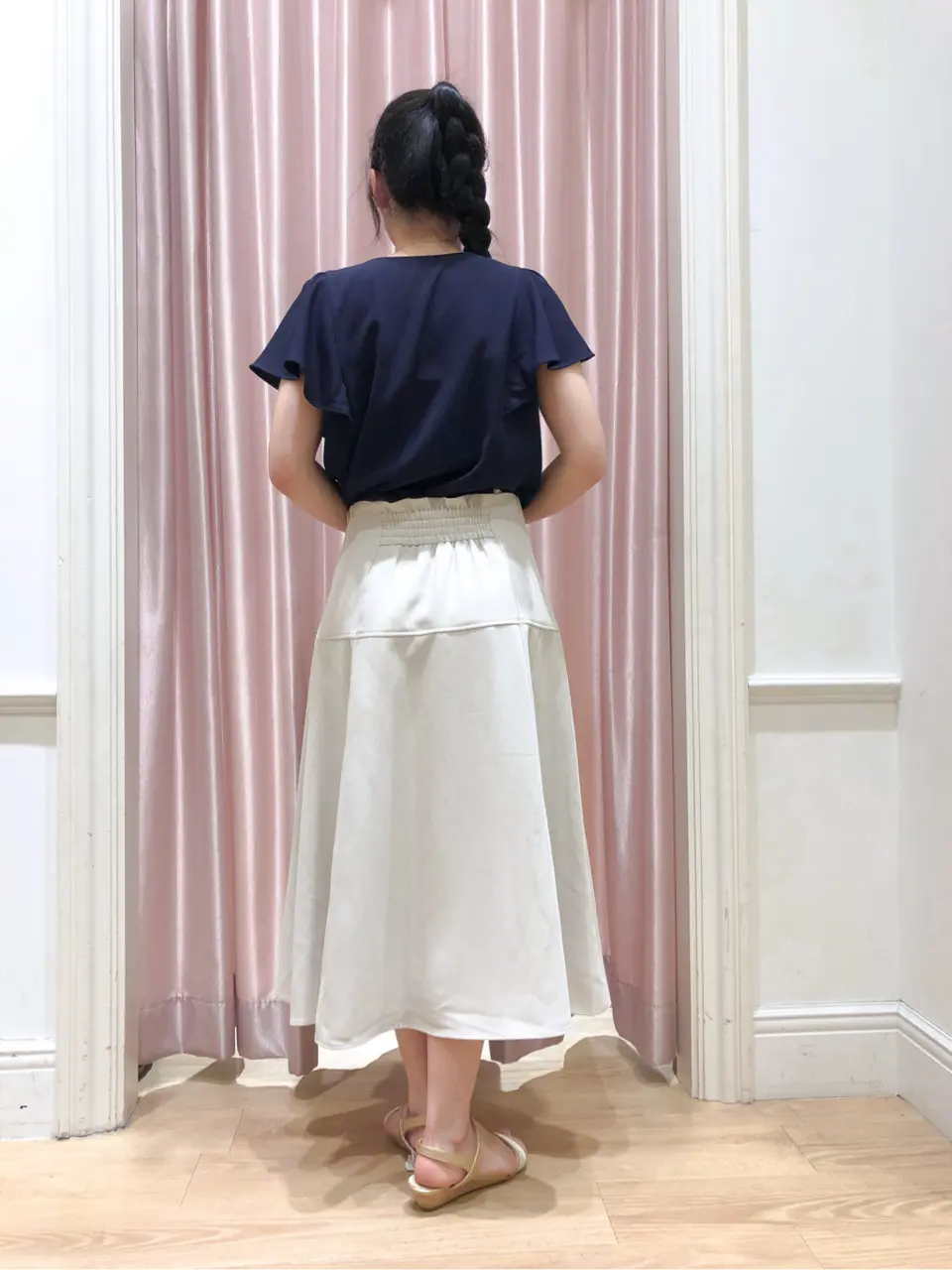 ANY SIS スタッフ コーディネート画像