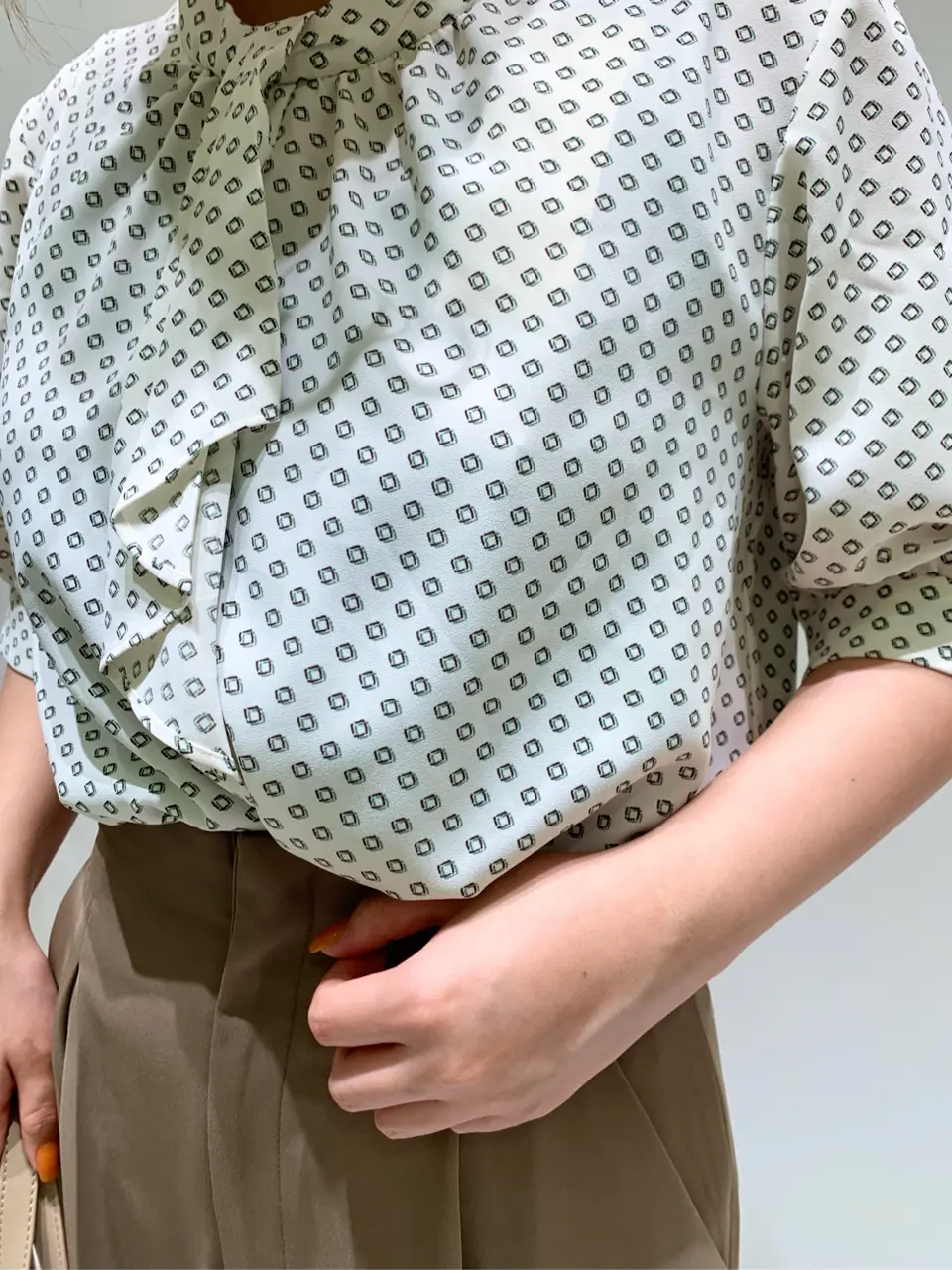 ANY SIS スタッフ コーディネート画像