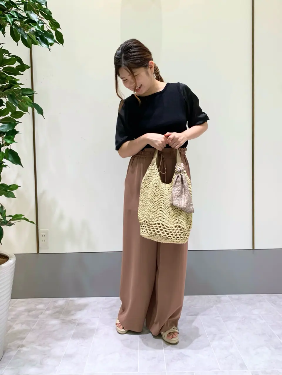 ANY SIS スタッフ コーディネート画像