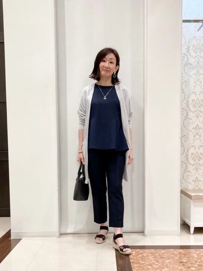 ANY SIS スタッフ コーディネート画像