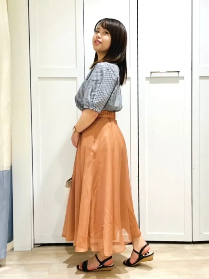 ANY SIS スタッフ コーディネート画像