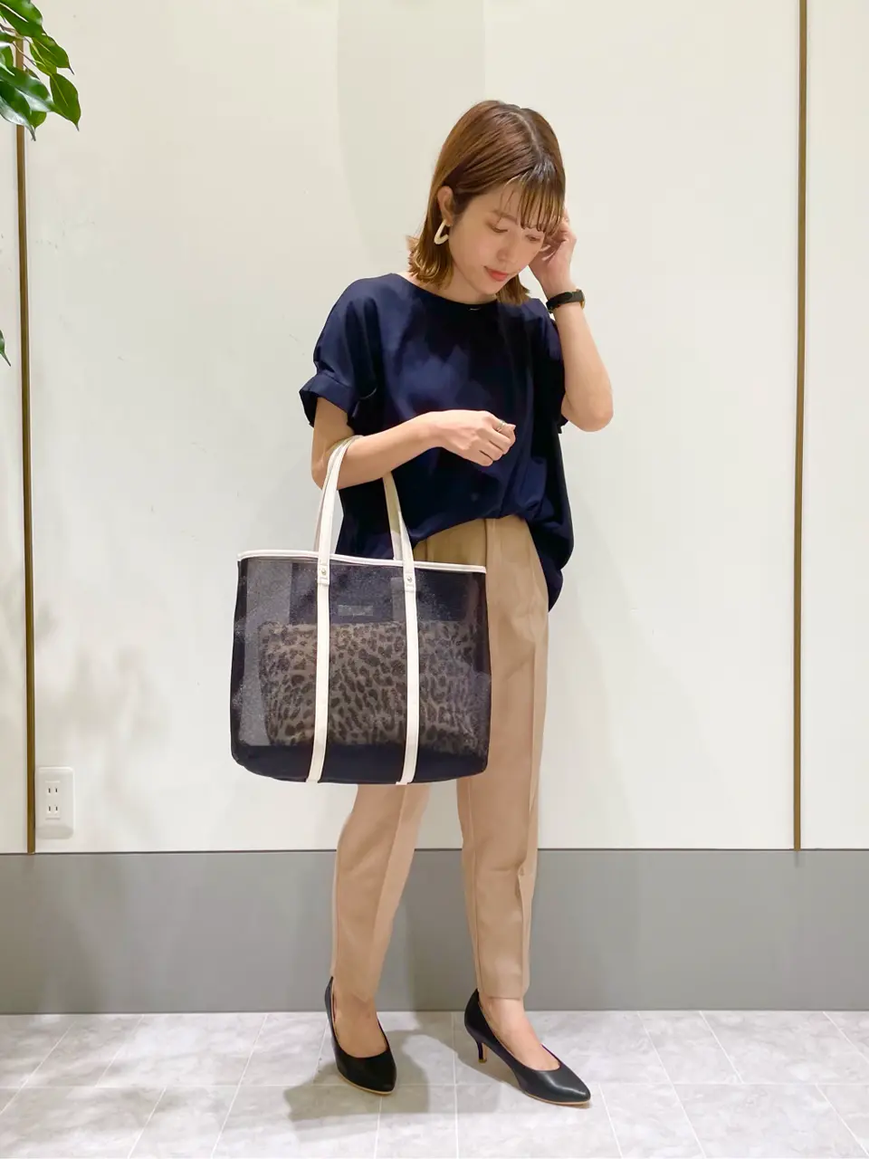 ANY SIS スタッフ コーディネート画像