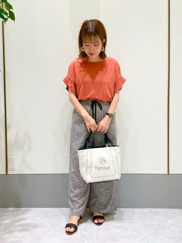 ANY SIS スタッフ コーディネート画像