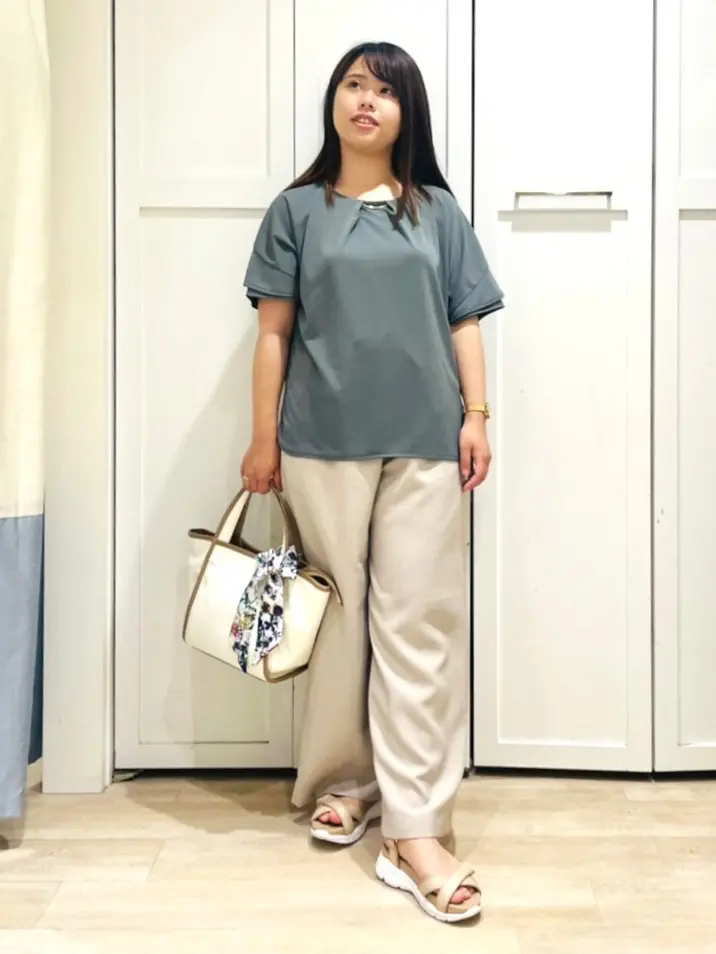 ANY SIS スタッフ コーディネート画像