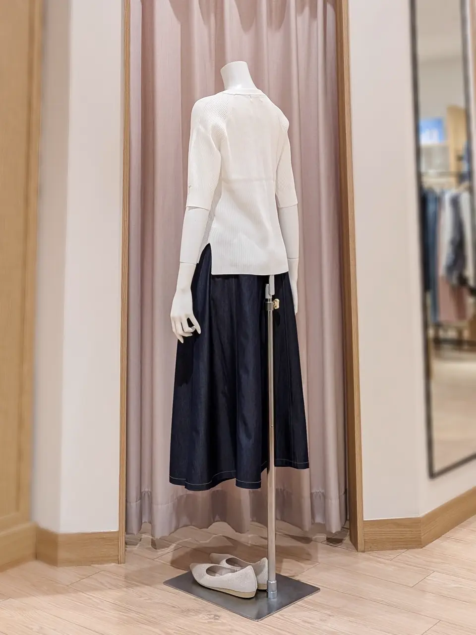 ANY SIS 岩田 コーディネート画像