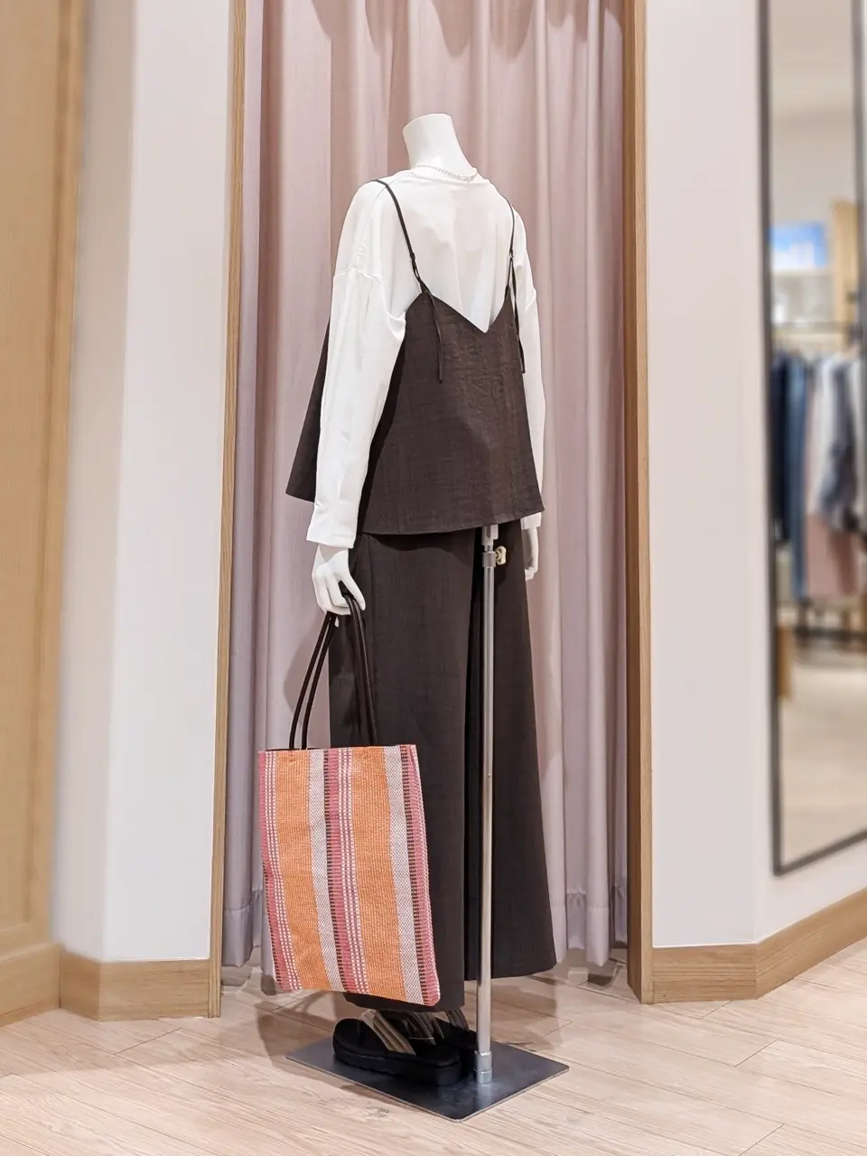 ANY 岩田 コーディネート画像