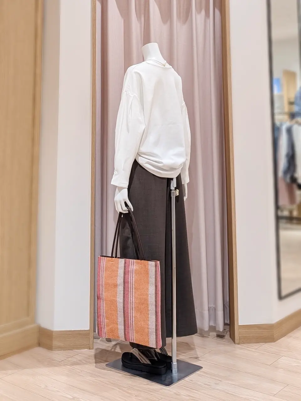 ANY 岩田 コーディネート画像