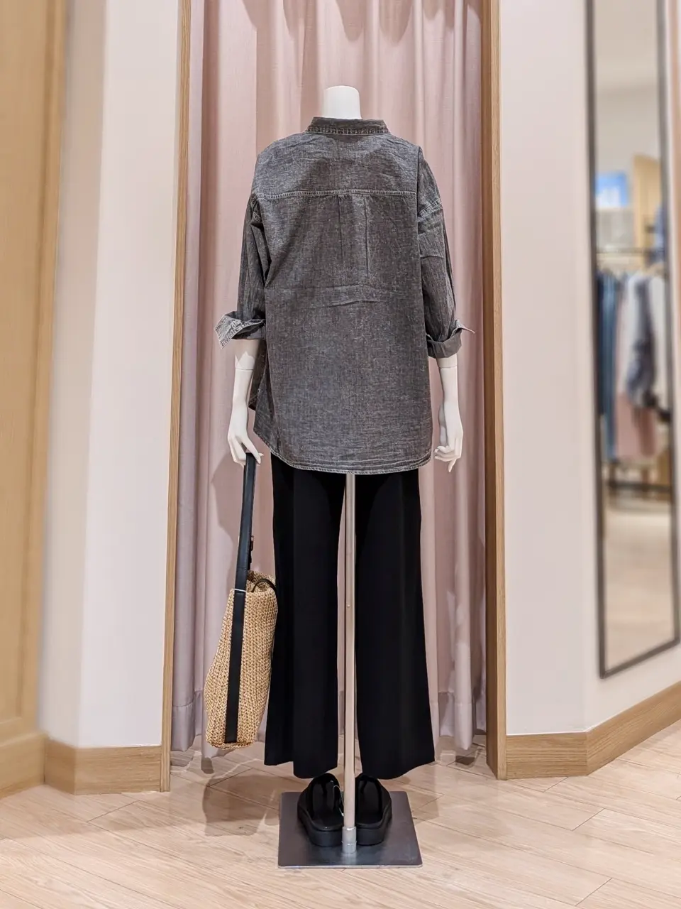 ANY 岩田 コーディネート画像