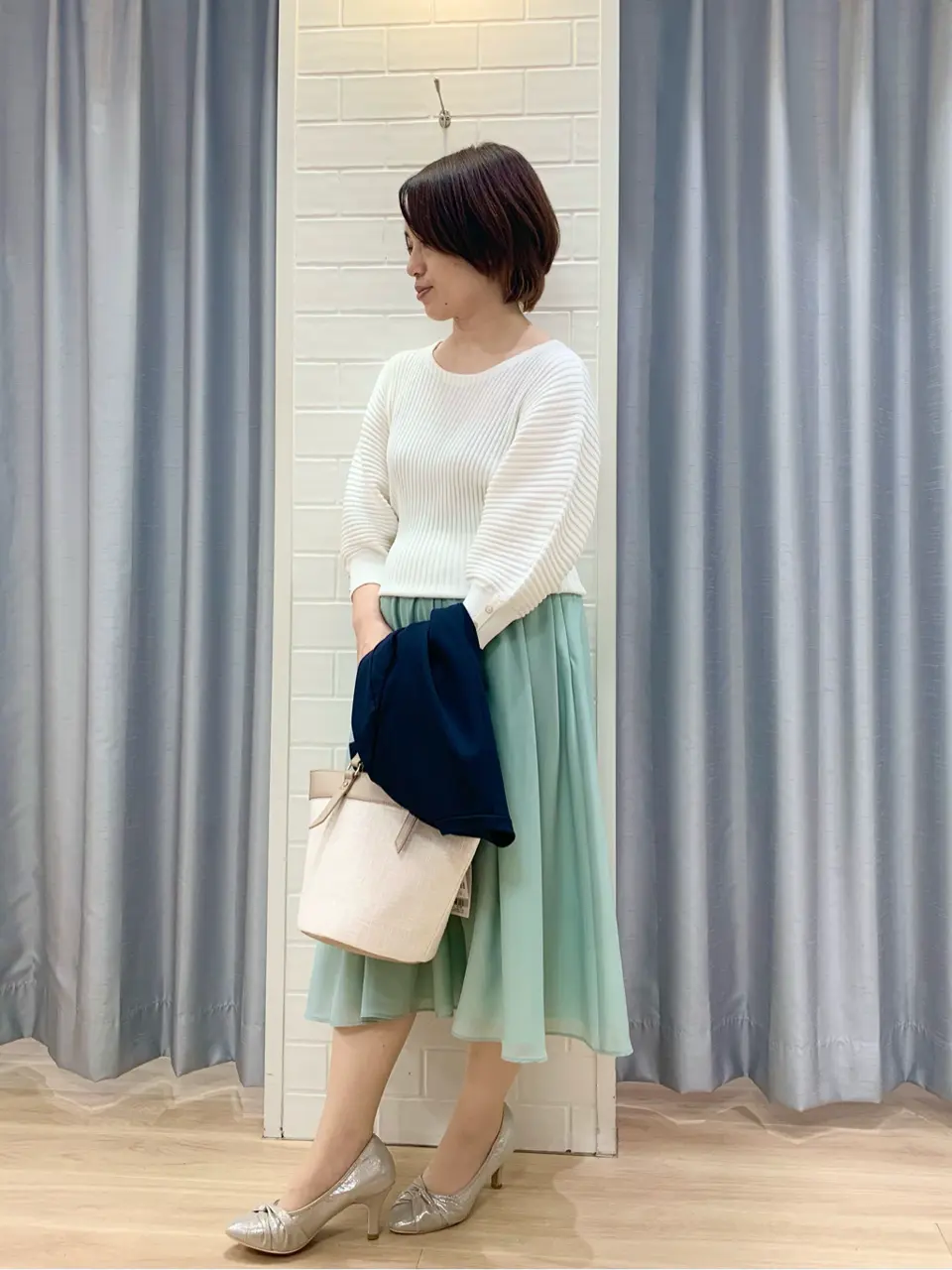 ANY SIS 丸岡 コーディネート画像