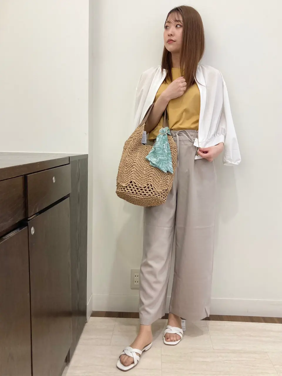 ANY SIS スタッフ コーディネート画像