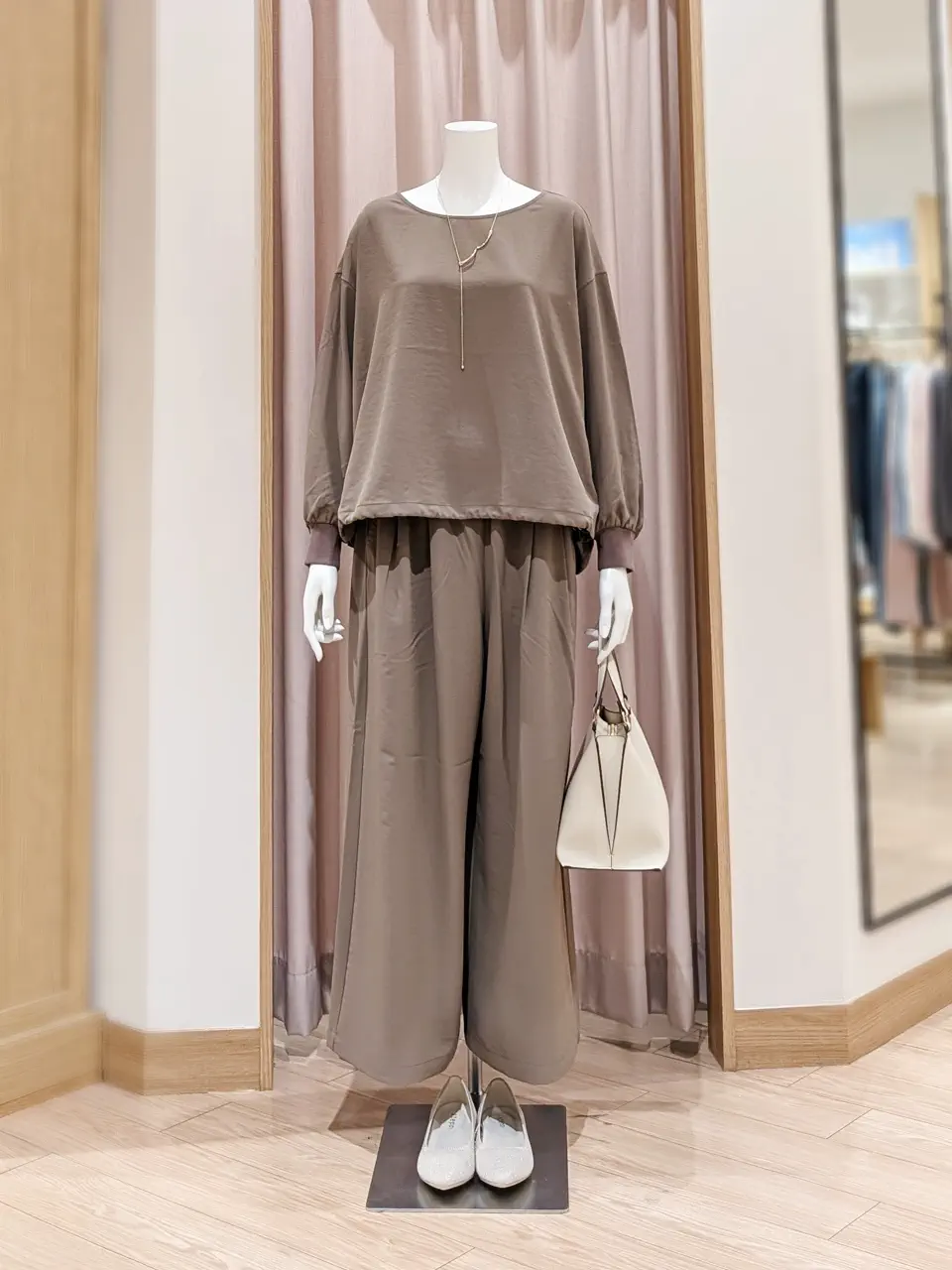 ANY 岩田 コーディネート画像