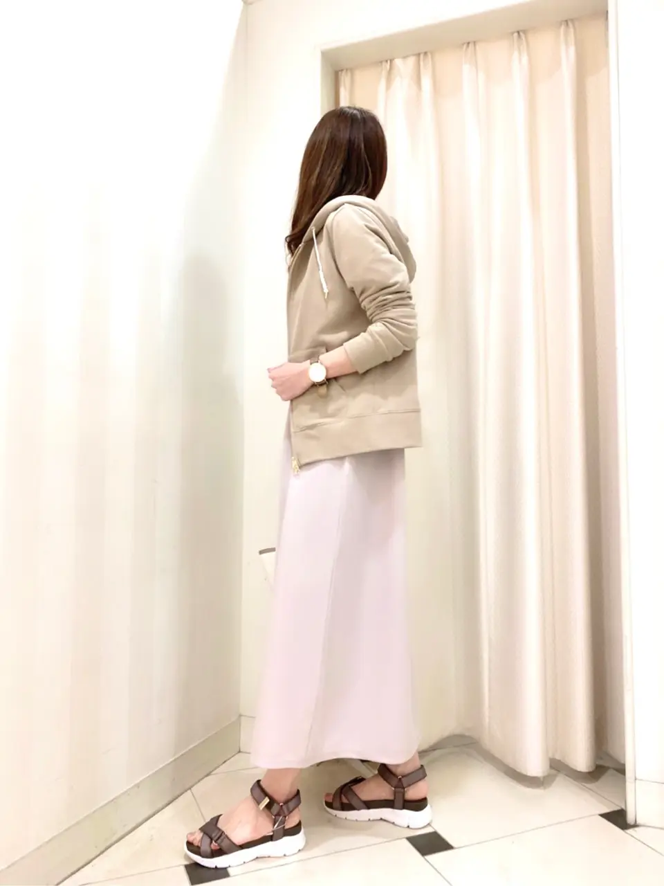 ANY SIS 金井 コーディネート画像