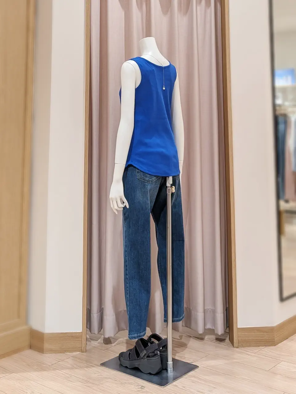 ANY 岩田 コーディネート画像