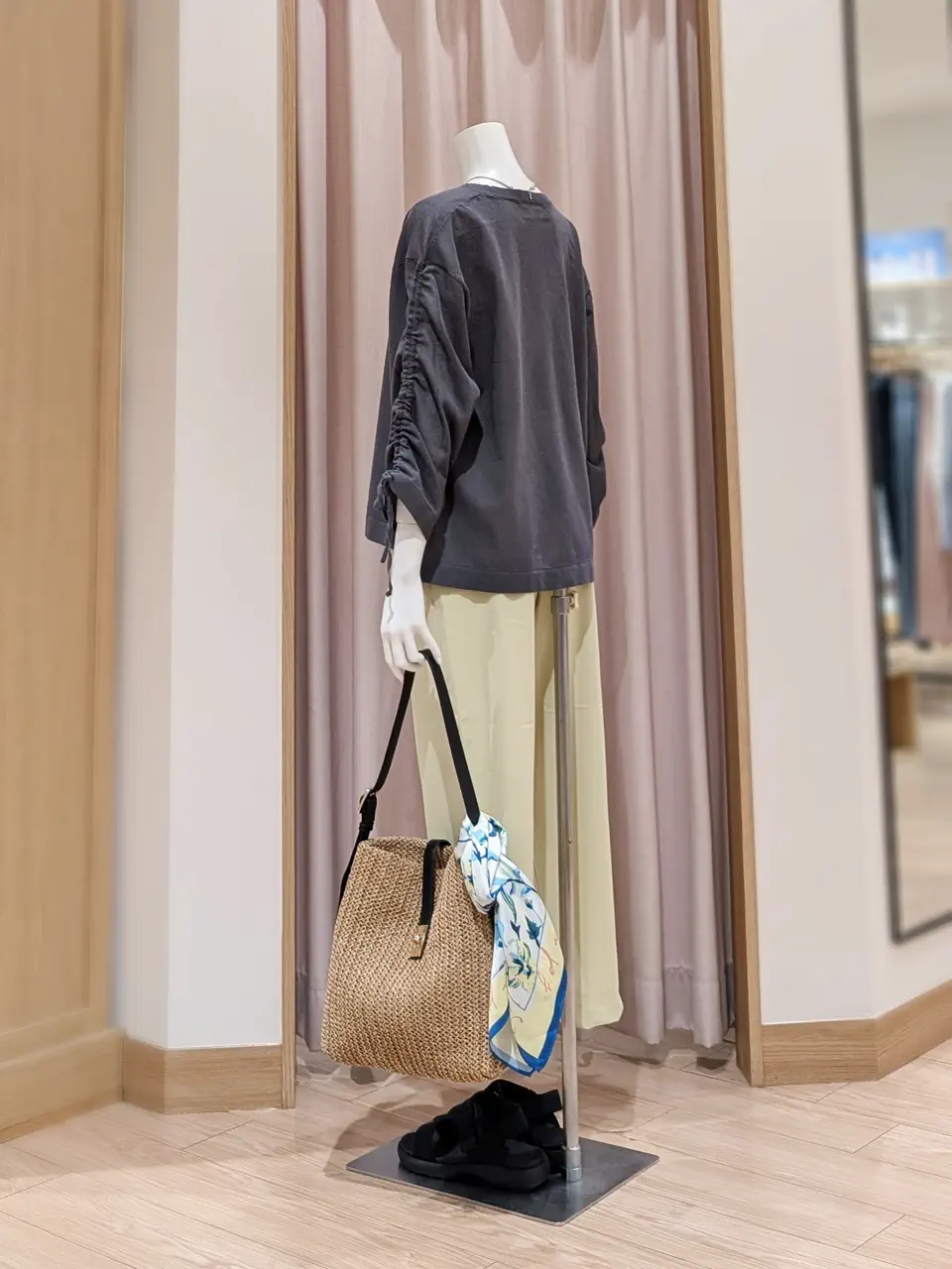 ANY 岩田 コーディネート画像