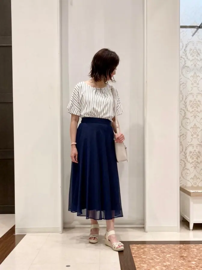 ANY SIS スタッフ コーディネート画像