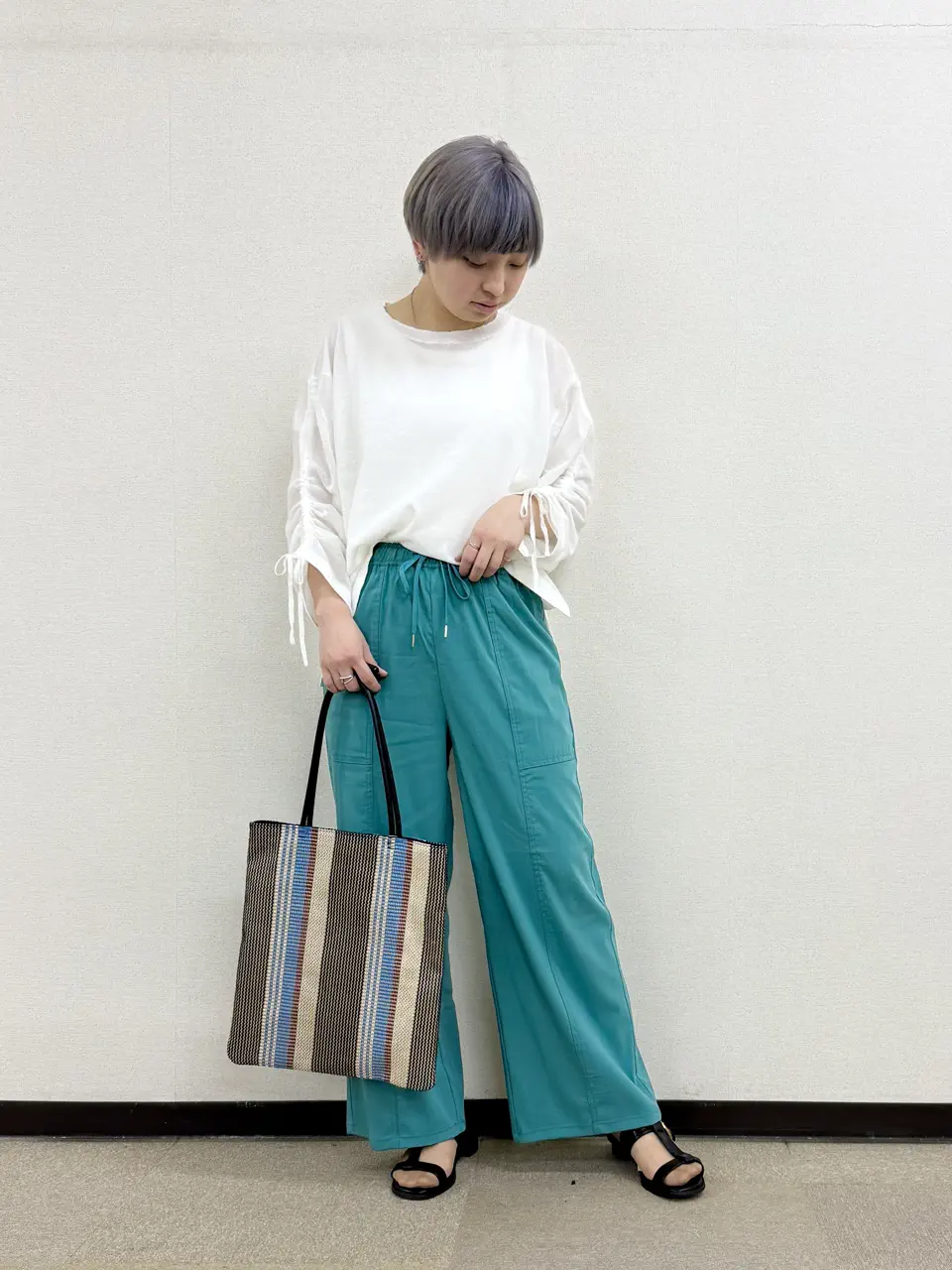 ANY 村上 コーディネート画像