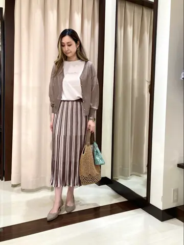 ANY SIS STAFF コーディネート画像