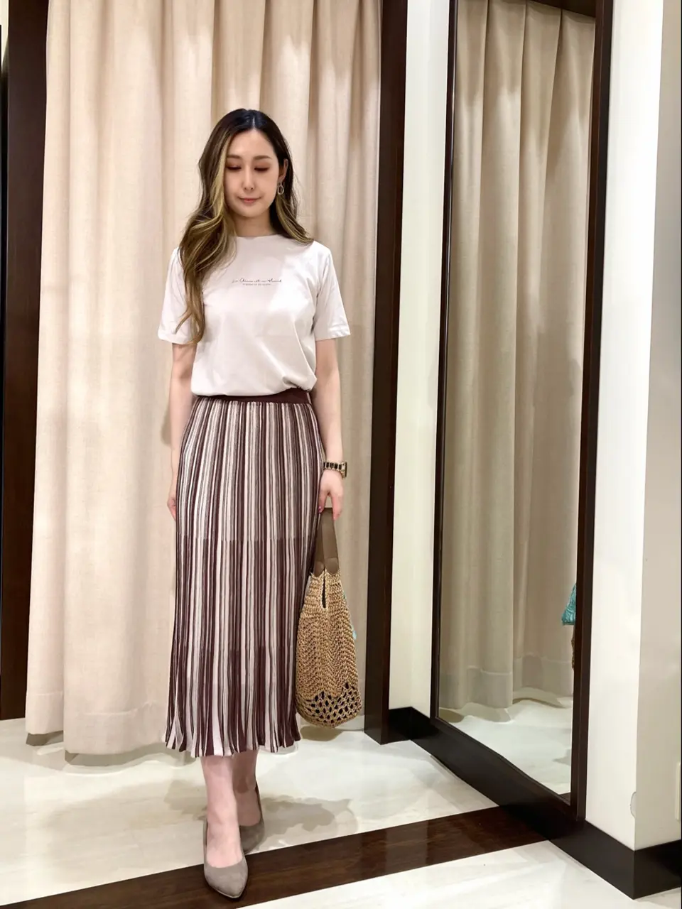 ANY SIS STAFF コーディネート画像