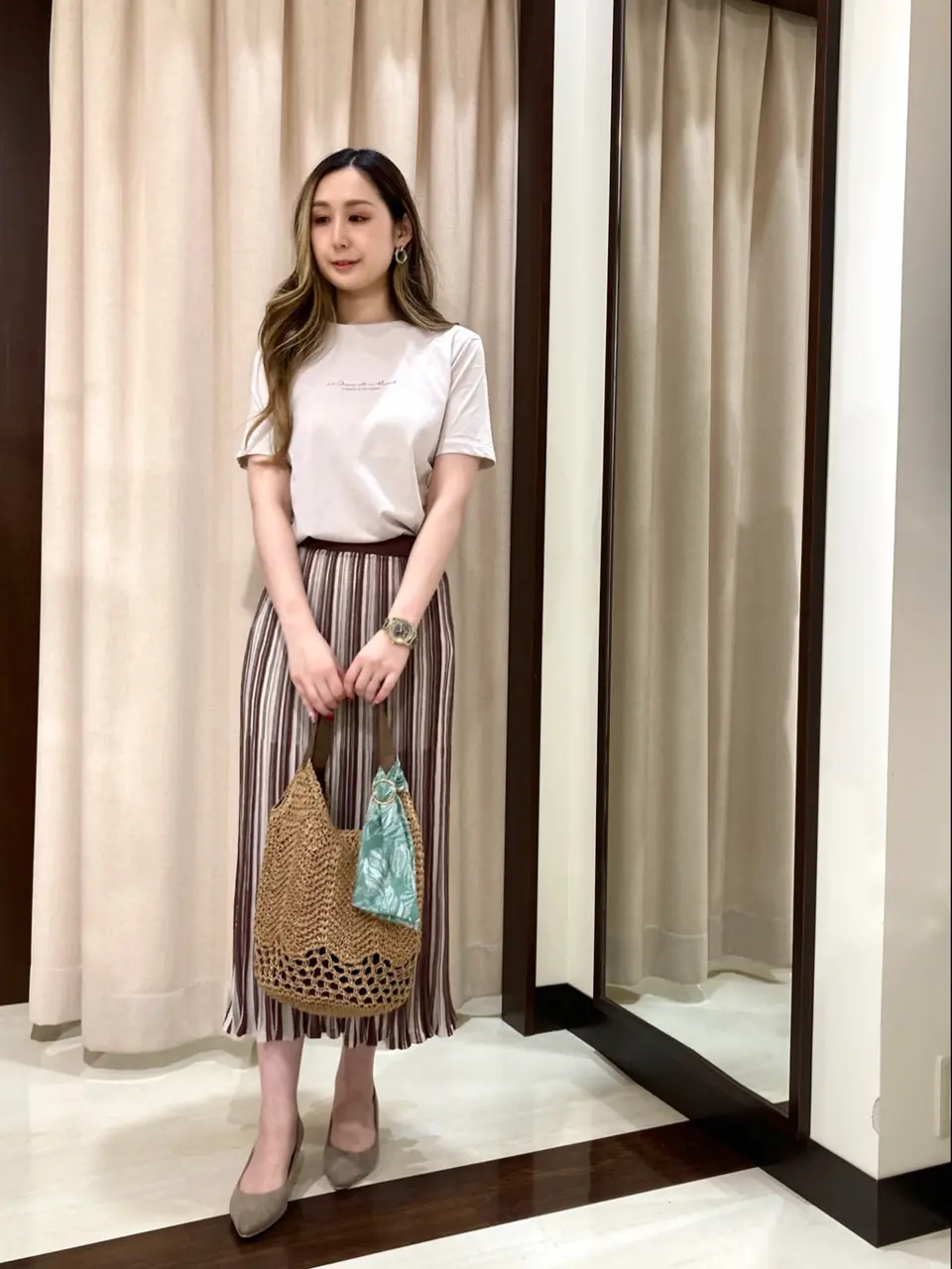 ANY SIS STAFF コーディネート画像