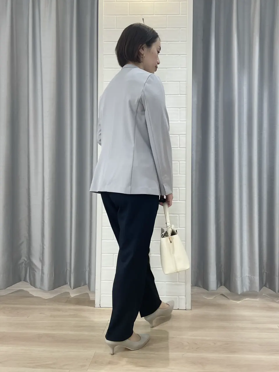 ANY SIS 丸岡 コーディネート画像