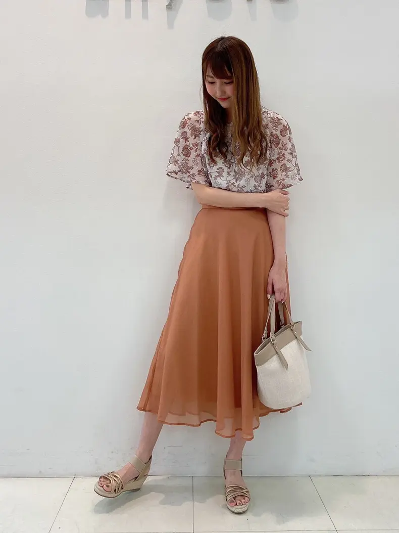 ANY SIS スタッフ コーディネート画像