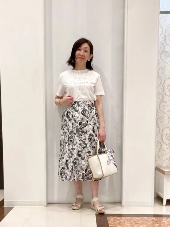 ANY SIS スタッフ コーディネート画像