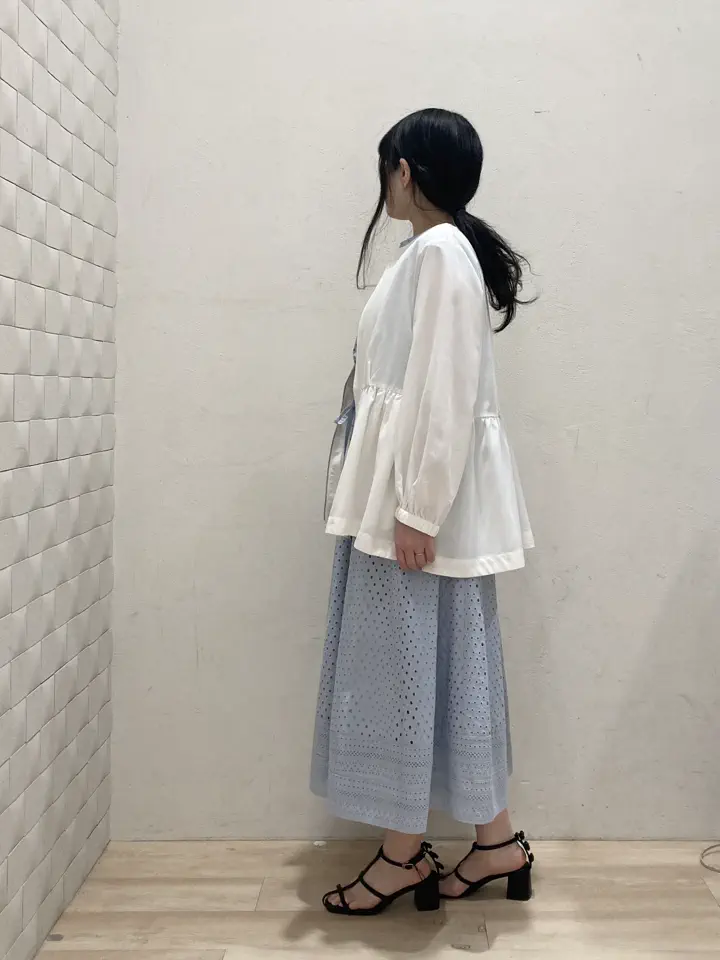 組曲 川根　彩 コーディネート画像