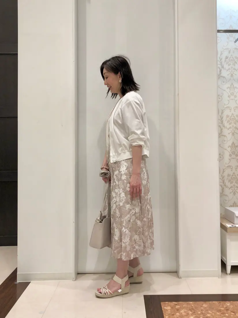 ANY SIS スタッフ コーディネート画像