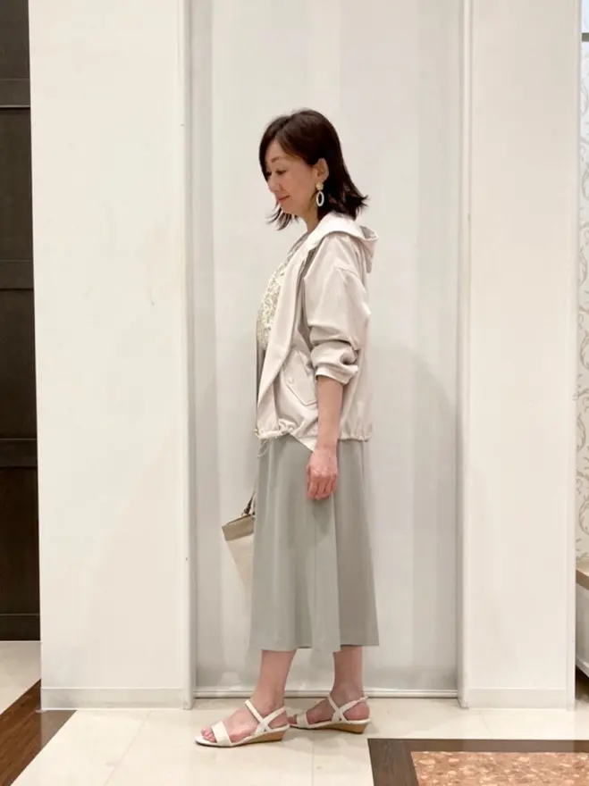 ANY SIS スタッフ コーディネート画像