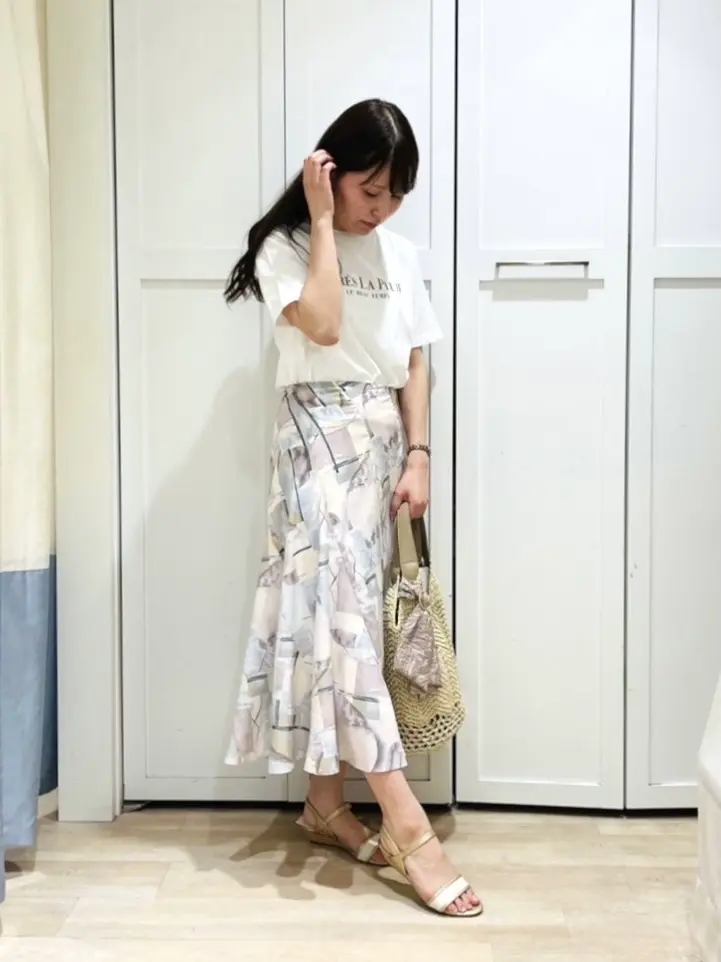 ANY SIS スタッフ コーディネート画像