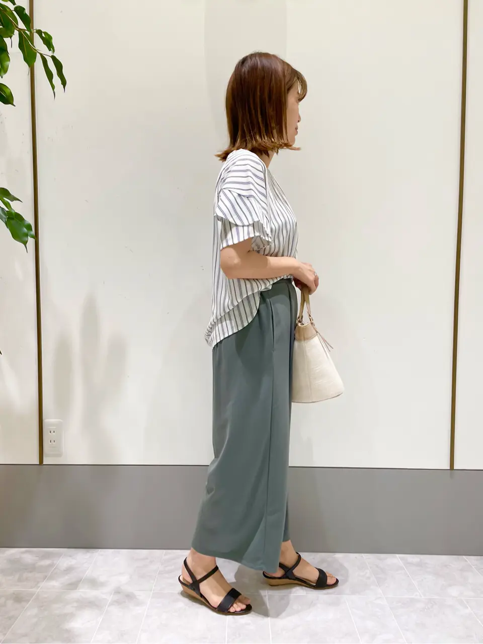 ANY SIS スタッフ コーディネート画像