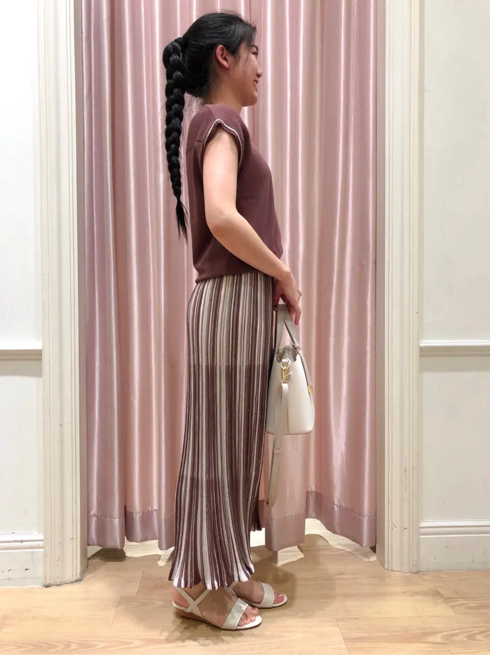 ANY SIS スタッフ コーディネート画像