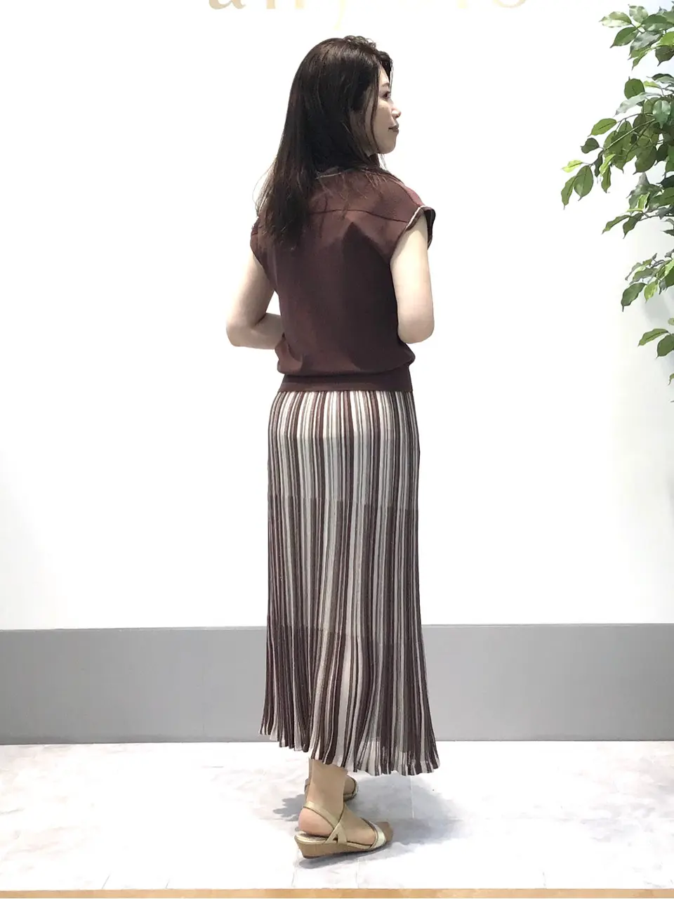 ANY SIS 岡本 コーディネート画像