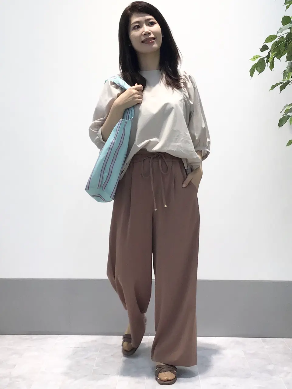 ANY SIS 岡本 コーディネート画像