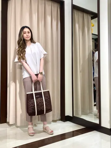 ANY SIS STAFF コーディネート画像