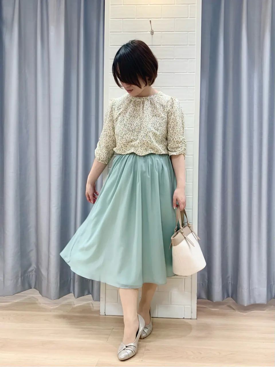 ANY SIS 丸岡 コーディネート画像