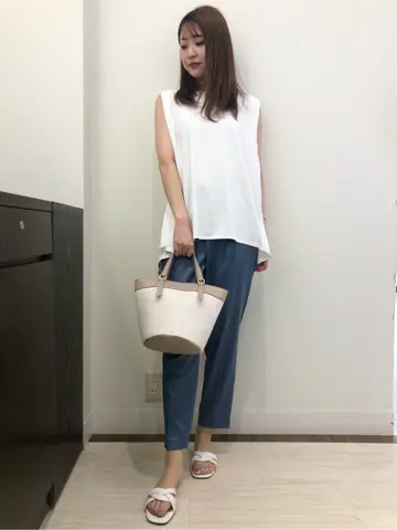 ANY SIS スタッフ コーディネート画像