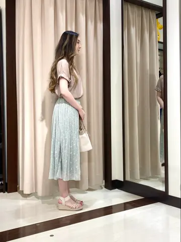 ANY SIS STAFF コーディネート画像