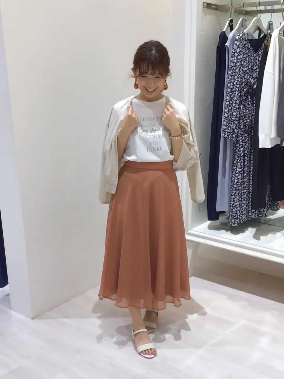 ANY SIS スタッフ コーディネート画像