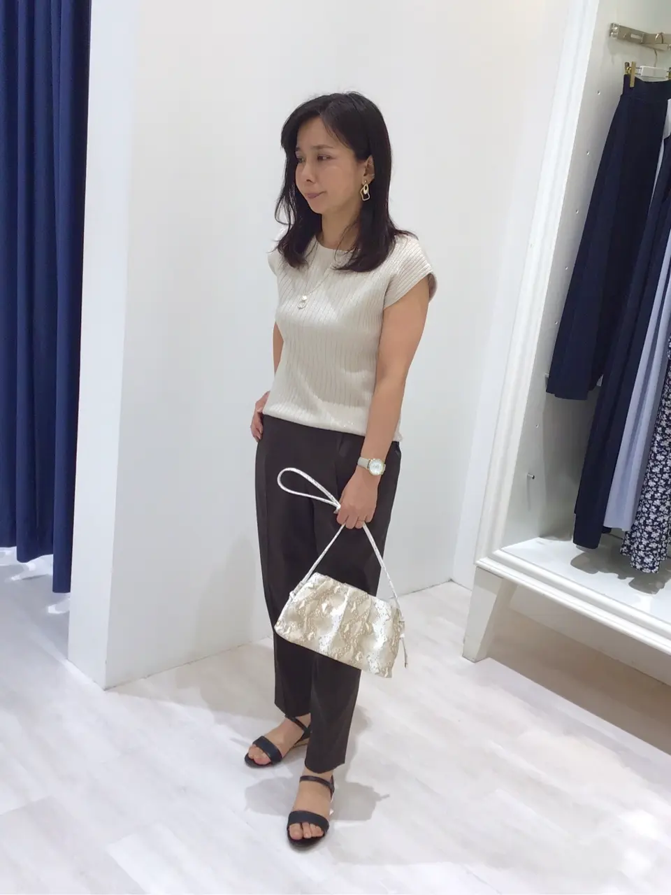 ANY SIS スタッフ コーディネート画像