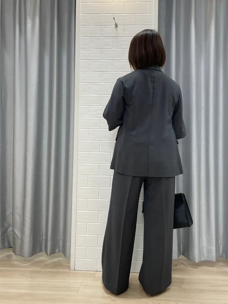 ANY SIS 丸岡 コーディネート画像