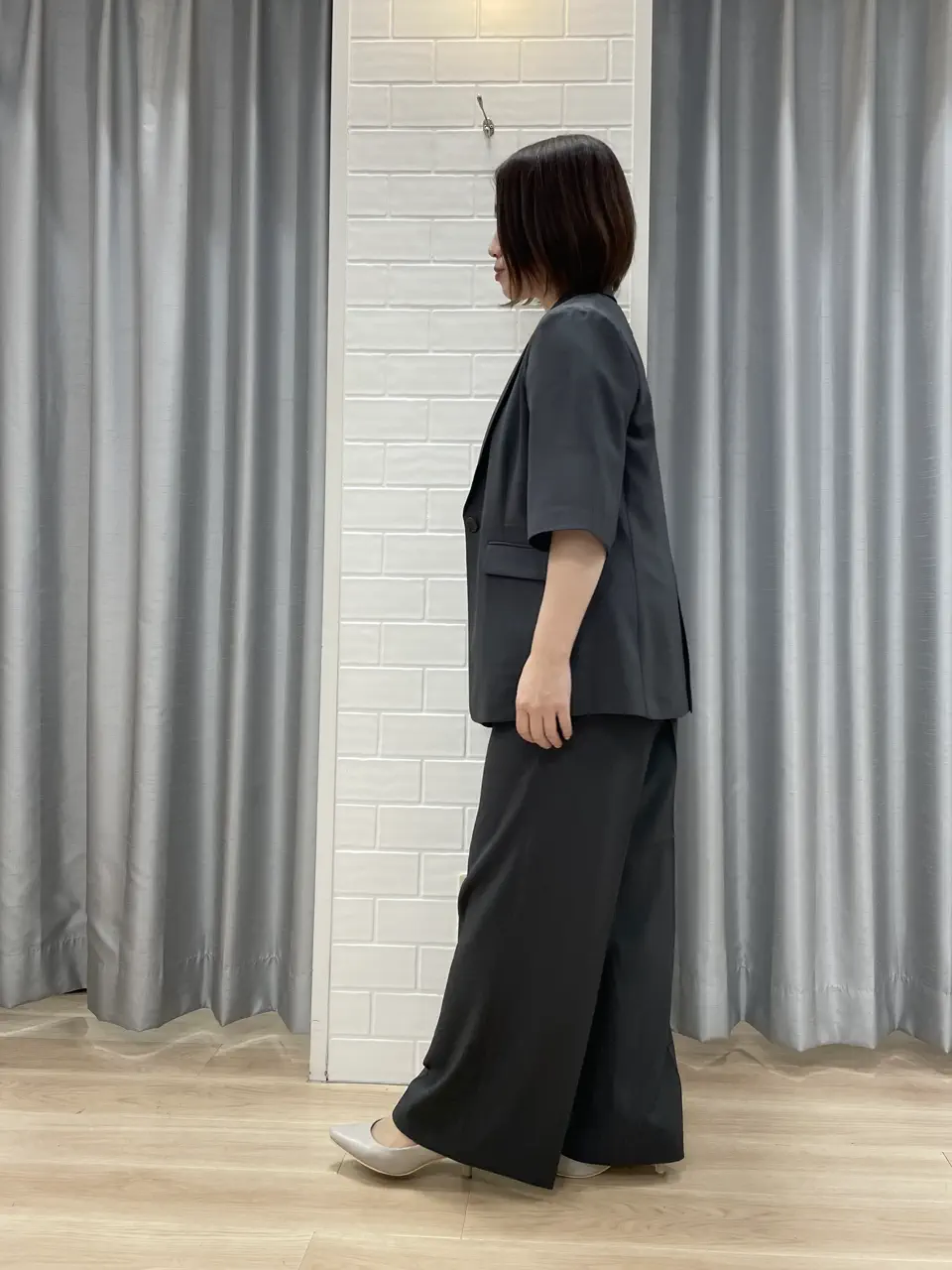ANY SIS 丸岡 コーディネート画像