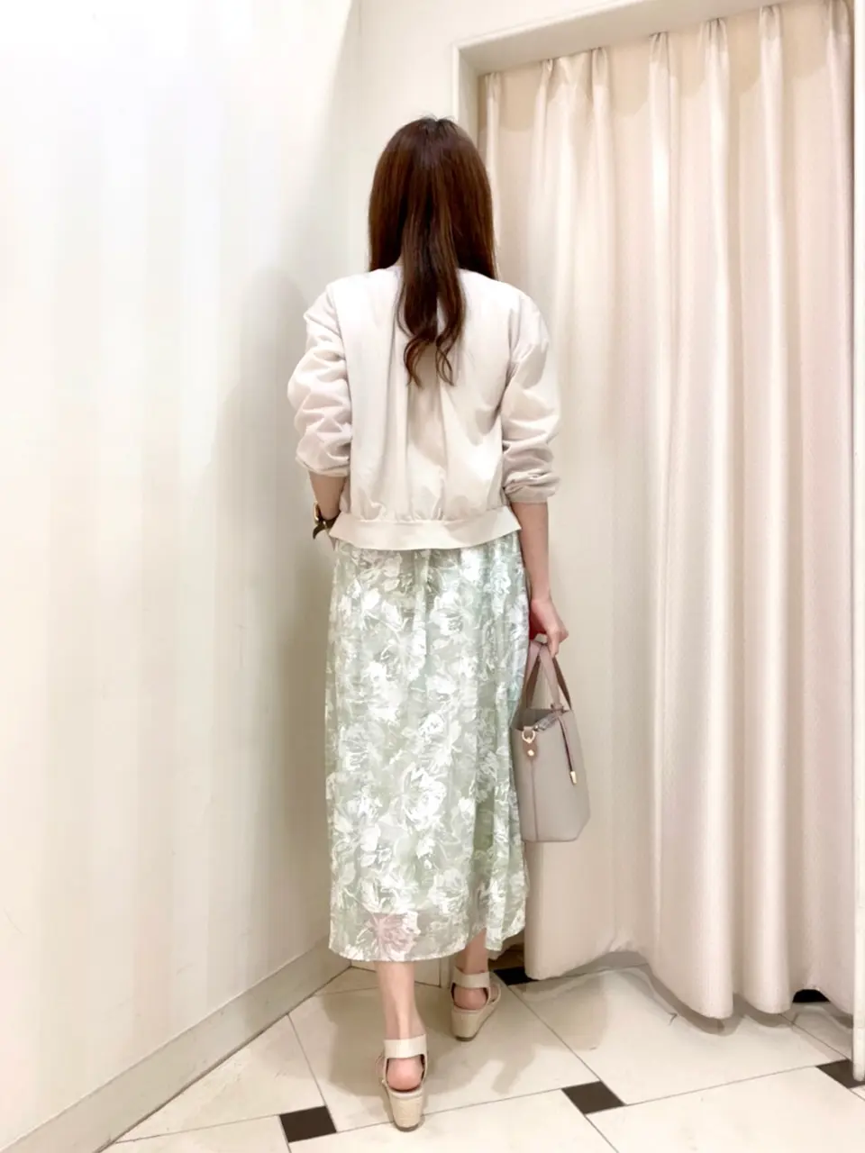 ANY SIS 金井 コーディネート画像