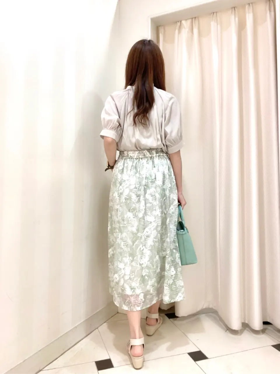 ANY SIS 金井 コーディネート画像